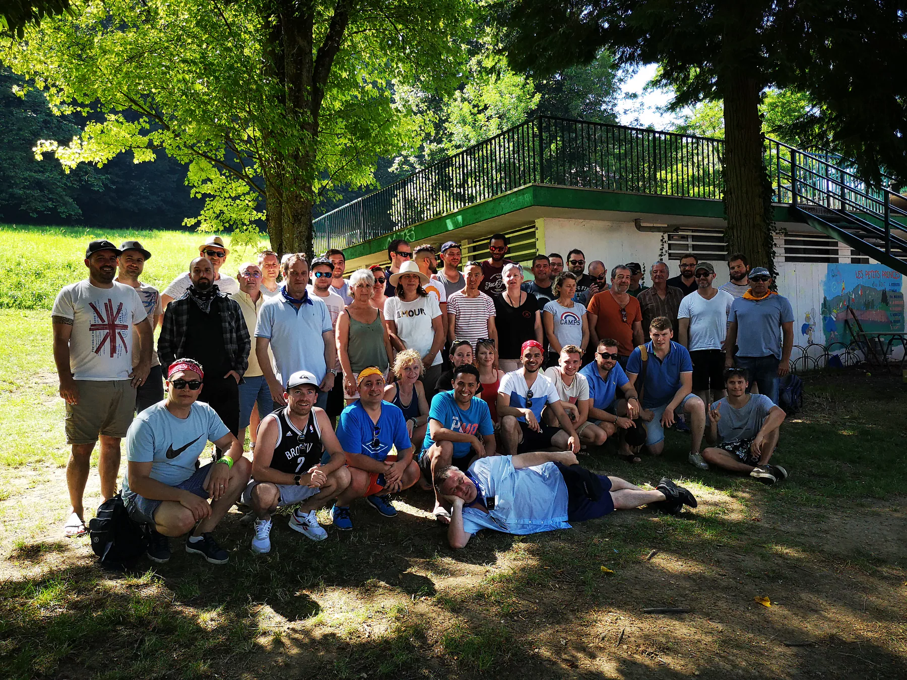 Photo de groupe pendant la journée team building SOPREMA
